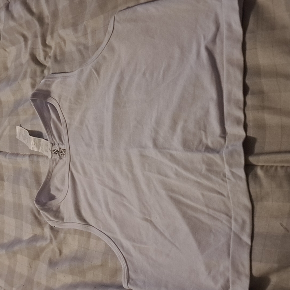 Fabletics top. White NWOT. Size medium. - Picture 2 of 4